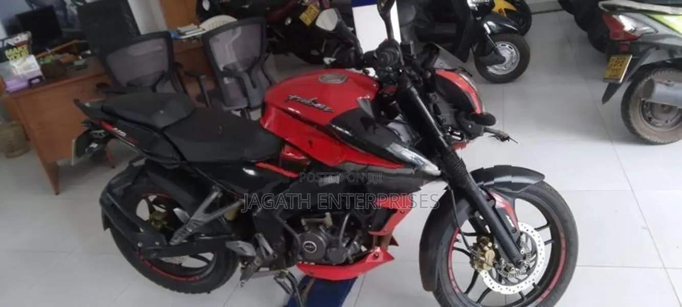 Bajaj Pulsar N160 2020