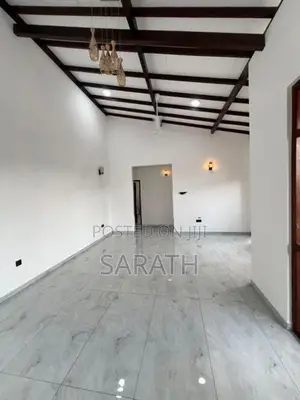 8 P With Brnad New House In Battaramulla