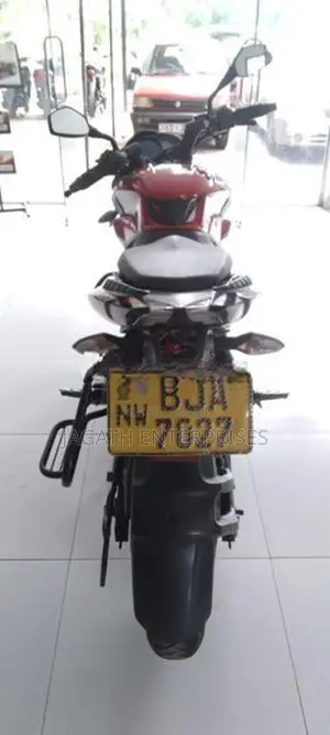 Bajaj Pulsar N160 2020