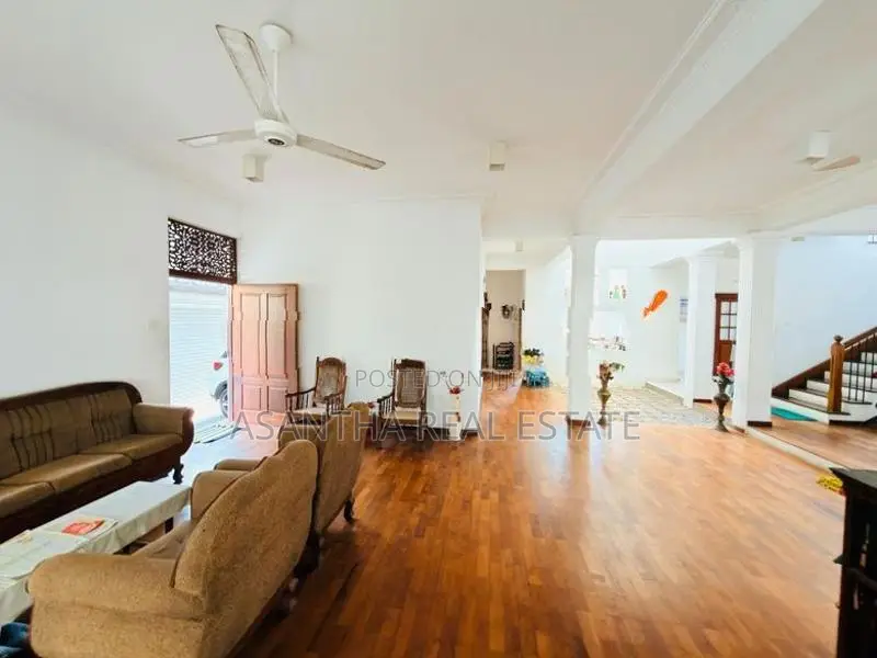 (AFA64) 02 Storey Luxury House with 18P Sale Nugegoda