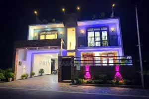 Mordern 3 Storied House For Sale in Kahatuduwa