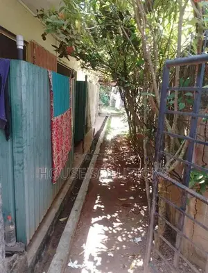 22 Perches Land for Sale with House Moratuwa