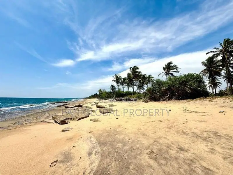 Beach Land for Sale in Pamunugama