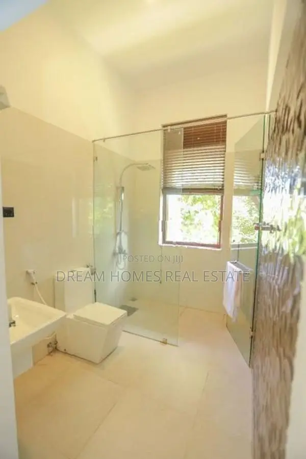 Nugegoda Luxury House for Sale | 5 Bed 9000 Sqft