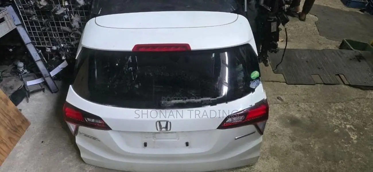Honda Vezel Dicky Door