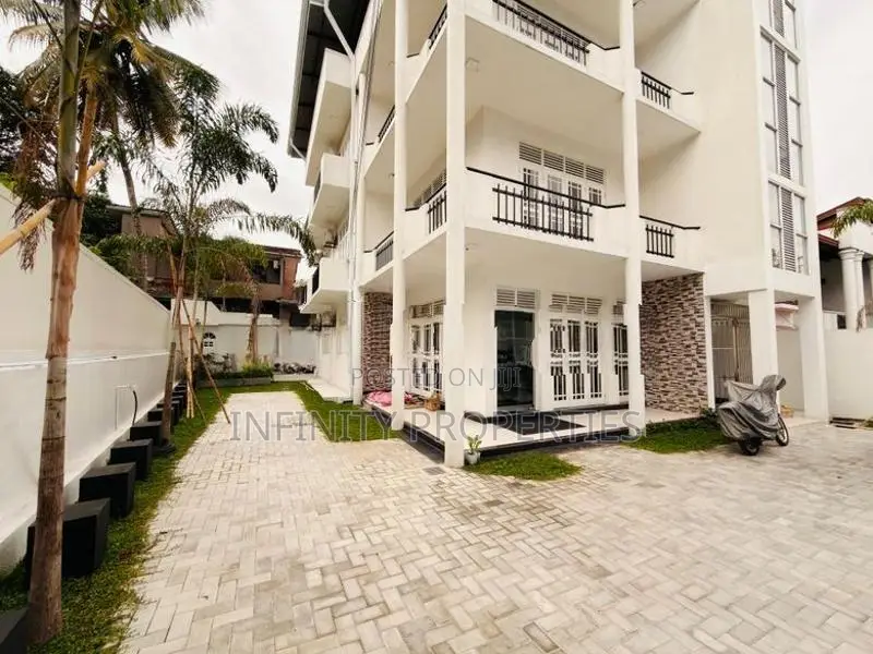 (AF778) Office Type Building With 15 Perch Sale At Battramulla