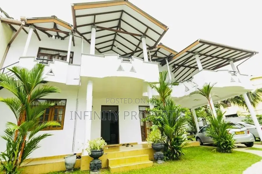 (AF787) 02 Unit House With 21.3 P Sale At Pitakotte