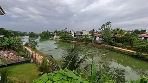 Fully Furnished - Lakefront Luxury Suite for rent
