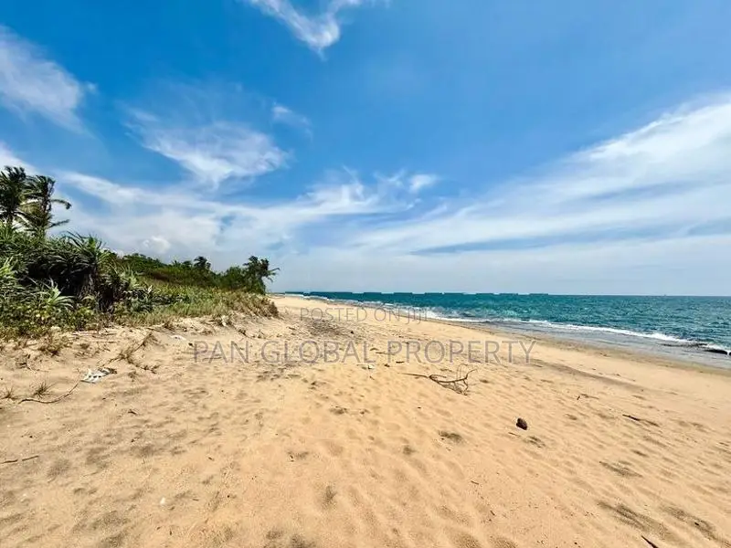 Beach Land for Sale in Pamunugama