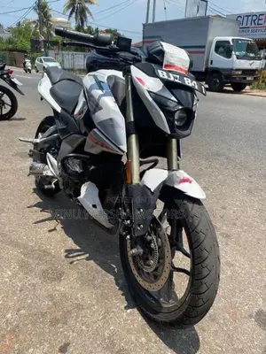 Bajaj Pulsar N160 Premium 2025