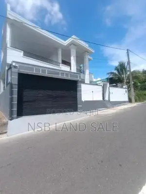 Luxury House for Sale in Kahathuduwa