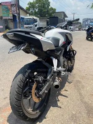 Bajaj Pulsar N160 Premium 2025