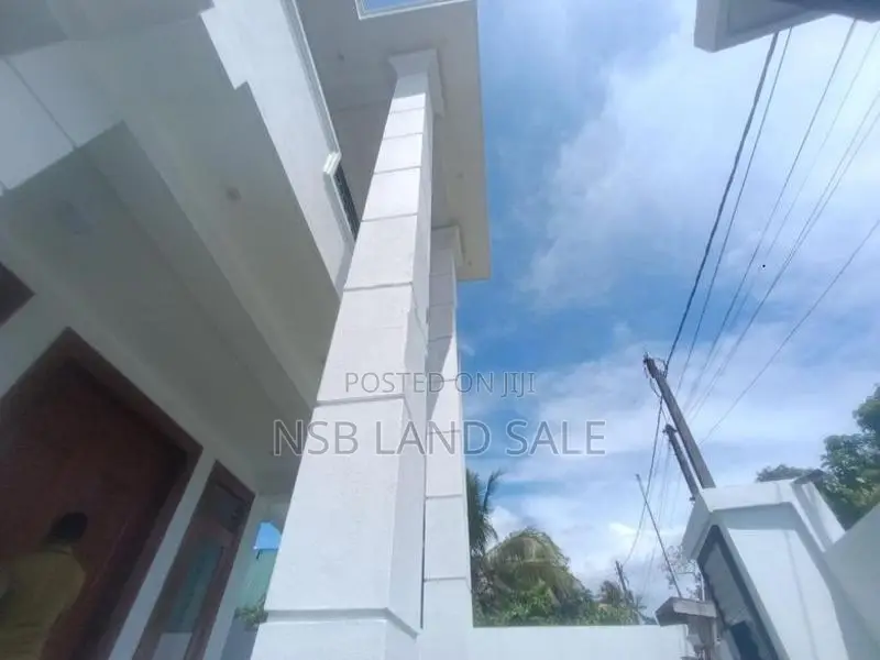 Brand New Luxury House for Sale in Kahathuduwa
