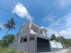 Brand New Super Luxury House for Sale in Kahathuduwa