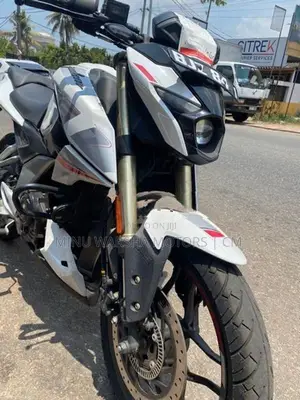 Bajaj Pulsar N160 Premium 2025