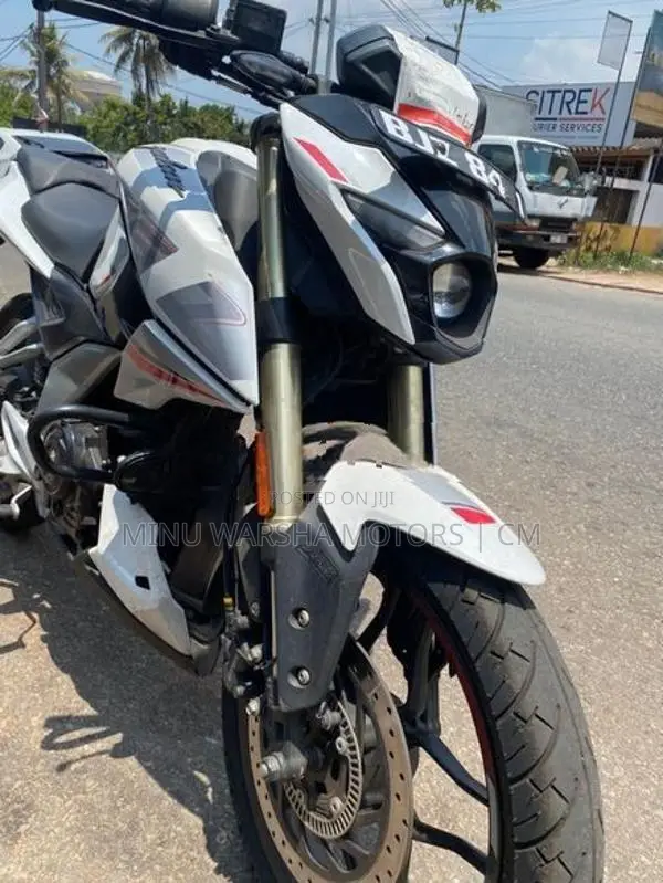 Bajaj Pulsar N160 Premium 2025