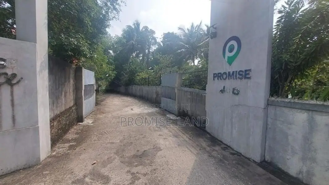 සුපිරි බිම් කොටස් හිරණ M20