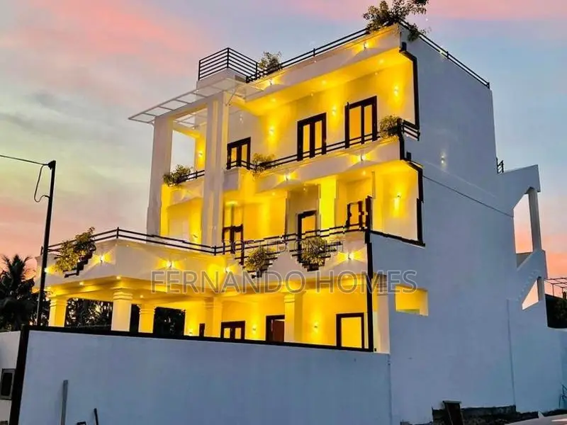 7 Bed Rooms Apartment Type Villa House For Sale Negombo (Kadirana)