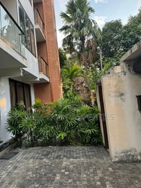 Fully Furnished Four Story House For Rent in Colombo 4