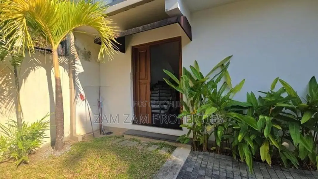 Fully Furnished Four Story House For Rent in Colombo 4