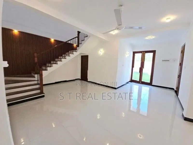 Brand New Luxury 2 Storey House for Sale in Athurugiriya