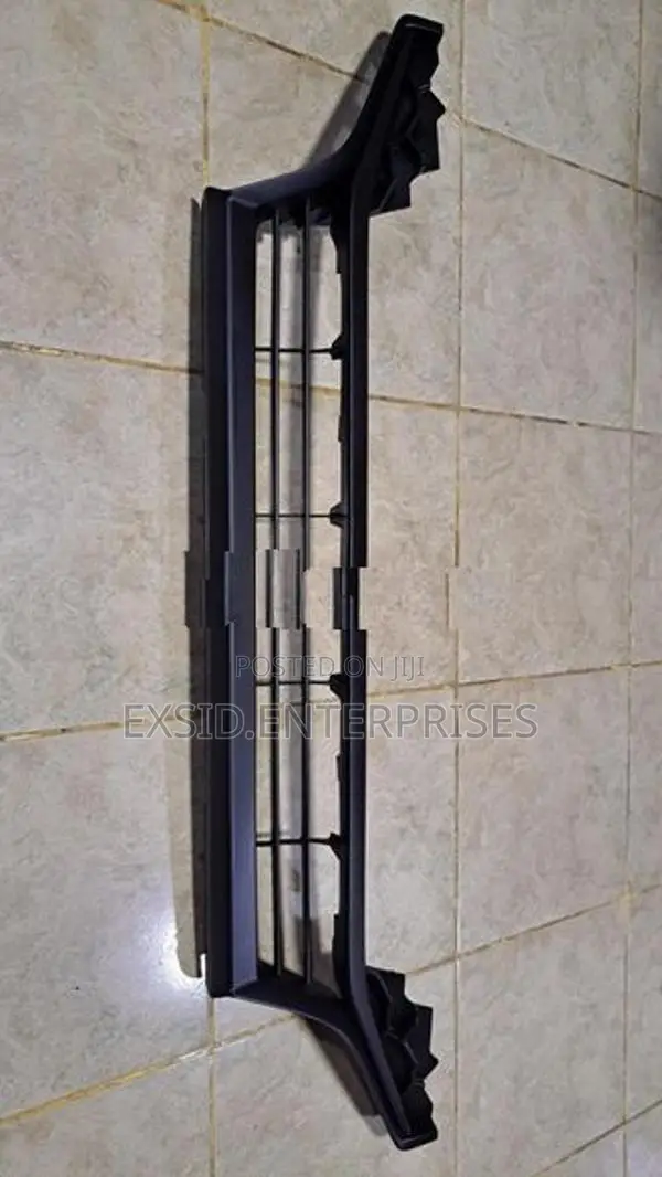 Toyota Yaris Bumper Lower Gril (KSP210)