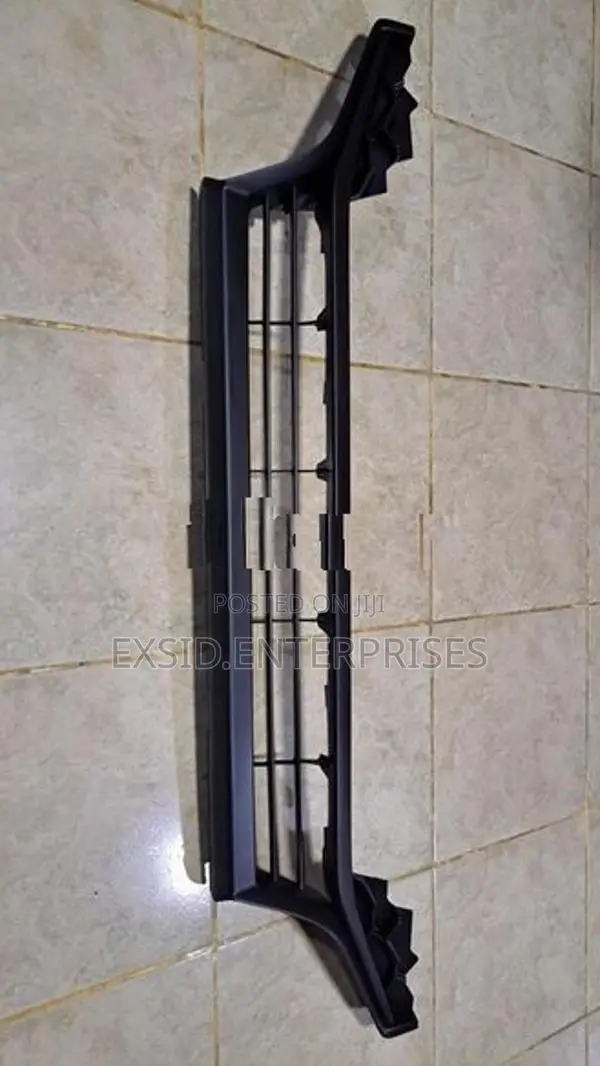 Toyota Yaris Bumper Lower Gril (KSP210)
