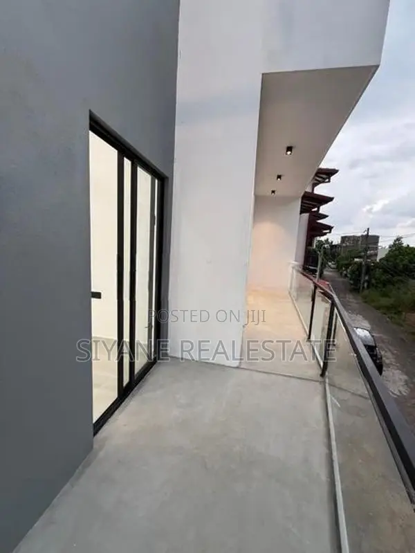 Super Luxury House for Sale Athurugiriya