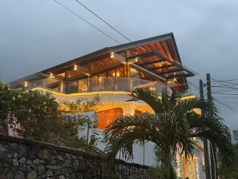 Brand New Luxury architect Design 3 storied House for sale Battaramull