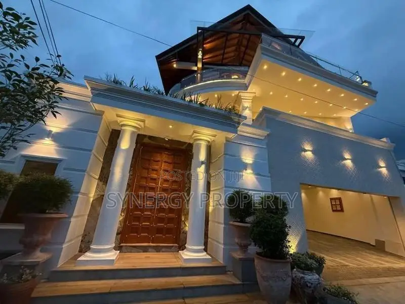 Brand New Luxury architect Design 3 storied House for sale Battaramull