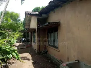 16 Perches Square Land Sale in Dehiwala