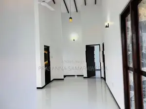 Modern Super Luxury House-Piliyandala