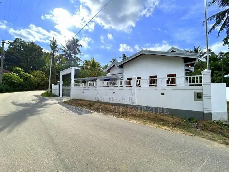 BrandNew House in Madulawa Homagama - 50 meters to Bus Rd