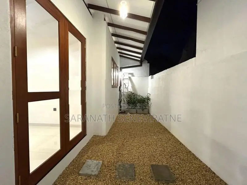 Brand-New Modern Single Storey House in Athurugiriya Galwarusa Rd