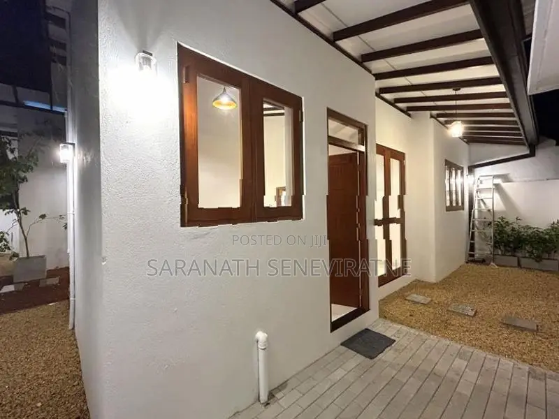 Brand-New Modern Single Storey House in Athurugiriya Galwarusa Rd