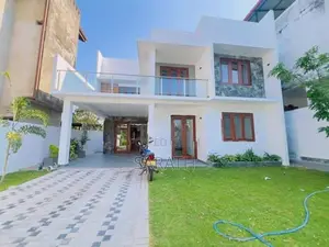 Brand New Luxury House Sale Athurugiriya