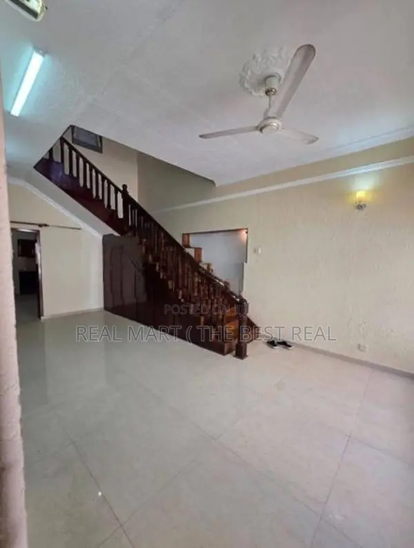 Dehiwala : 4BR (6.25 perches) House for Sale