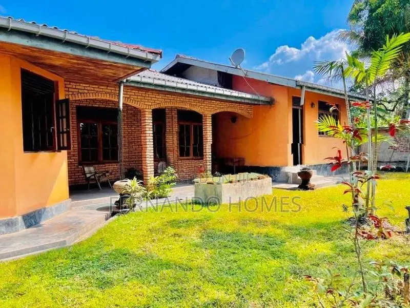 Antique Type Holiday Bunglow for Sale With 60 P Land In Negombo