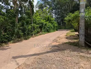 කහතුඩුව Highway පිවිසුමට 2.5km දුරින් වටිනා ඉඩමක්