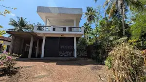 නයිවලින් පර්චස් 42ක ඉඩම සමග නිවාස දෙකක් විකිණීමට!