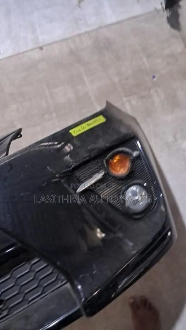 Toyota Prius GS Front Bumper