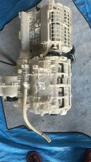 Toyota Prius ZVW50 Air conditioner Assembly
