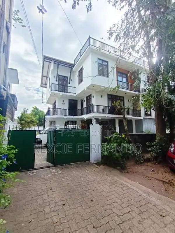3 Storey Units House for Sale in Kalubowila