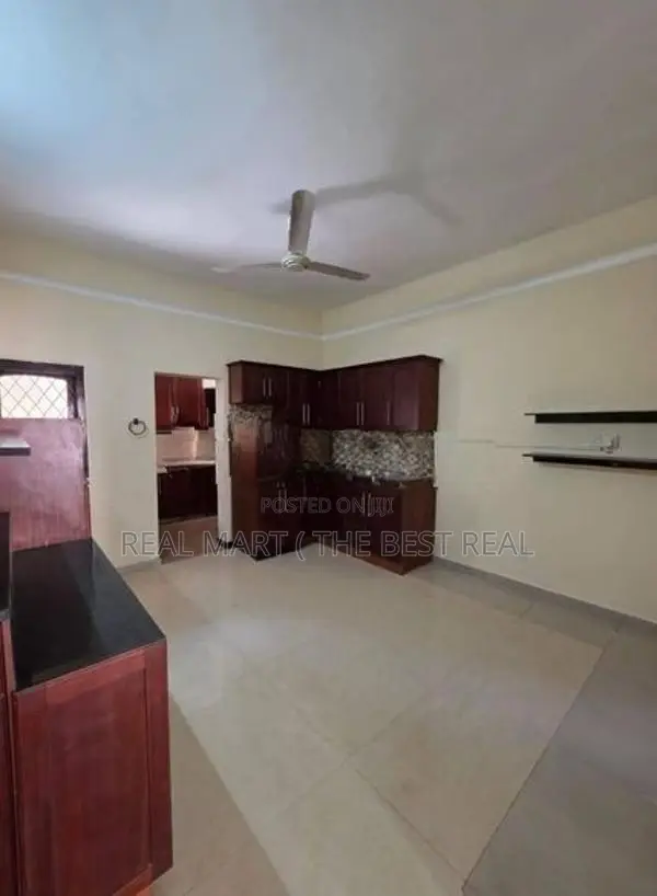 Dehiwala : 4BR (6.25 perches) House for Sale