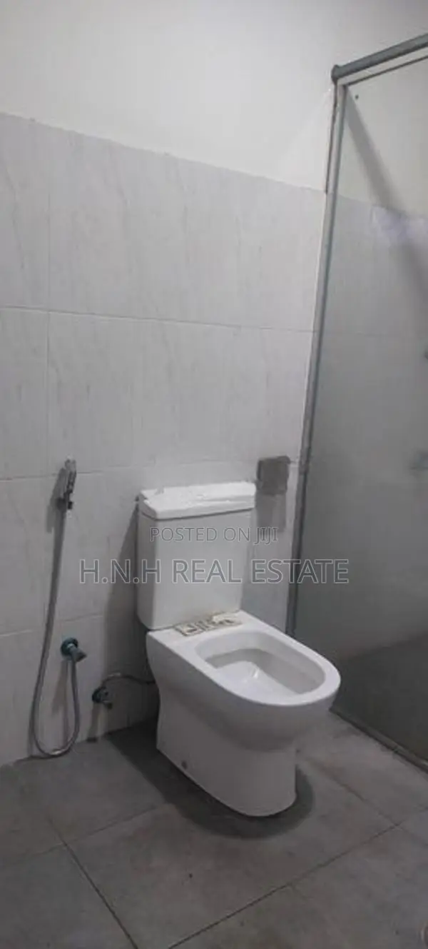 Single Storey House for Rent in Borella