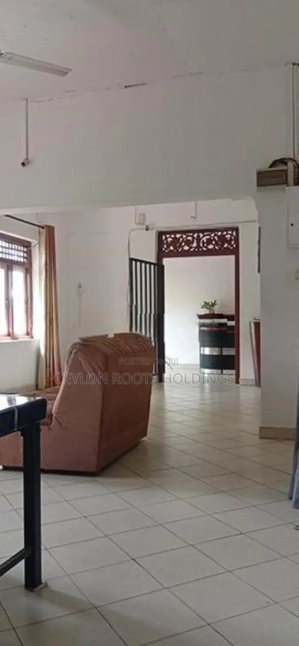 Small Hotel With Rooms Sold Only for the value of High-Value Land,