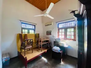 2 Bedroom Upper Floor Unit for Rent - Walking Distance to Nawala Road