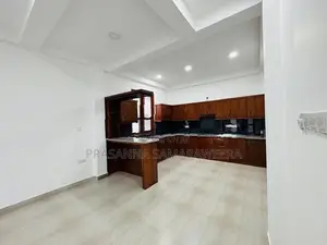 නව ගෘහ නිර්මාණ ශිල්පයට ඉදිවුන දෙමහල් නිවස විකිණීමට Piliyandala Town