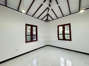 නව ගෘහ නිර්මාණ ශිල්පයට ඉදිවුන දෙමහල් නිවස විකිණීමට Piliyandala Town