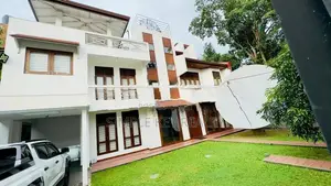 Beautiful Three Store House for Sale in Kadawatha